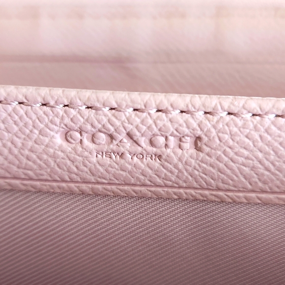 Gorgeous Coach Pale Pink Gathered Soft Leather Long Wallet 🩷 - Picture 8 of 16